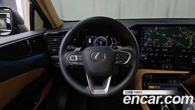 Lexus NX450h+ 2025 — Фото 13/20