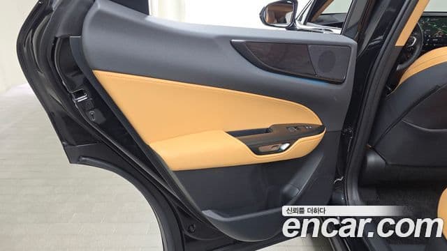 Lexus NX450h+ 2025 — Photo 15/32