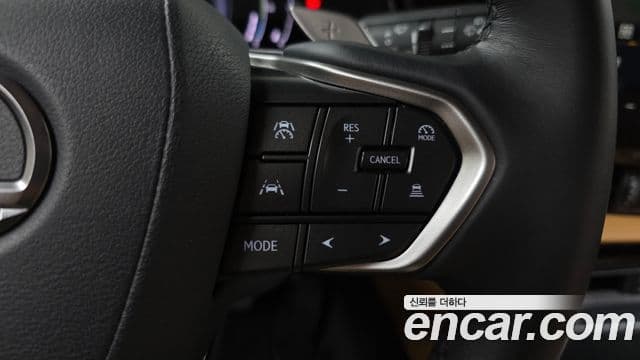 Lexus NX450h+ 2025 — Photo 29/32