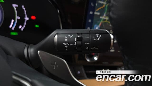 Lexus NX450h+ 2025 — Photo 26/32