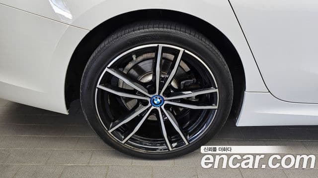 BMW 3 Series 2022 — Şəkil 4/20