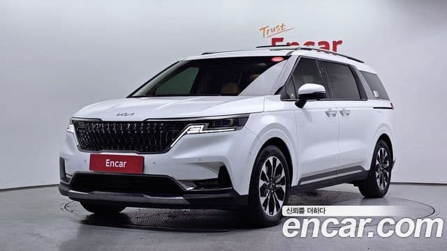 Kia Carnival 2023 — Фото 1/20