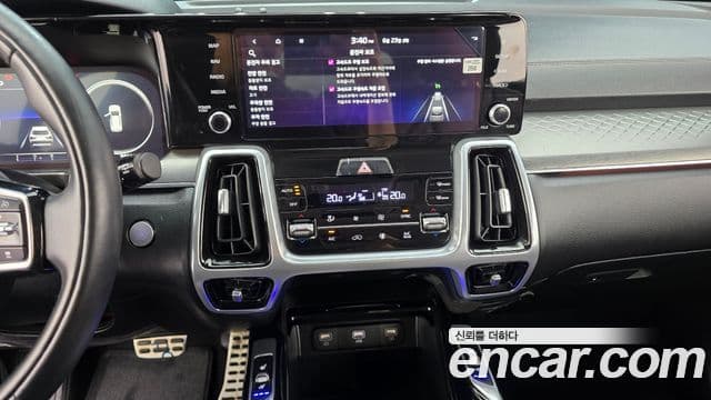 Kia Sorento 2022 — ფოტო 14/20