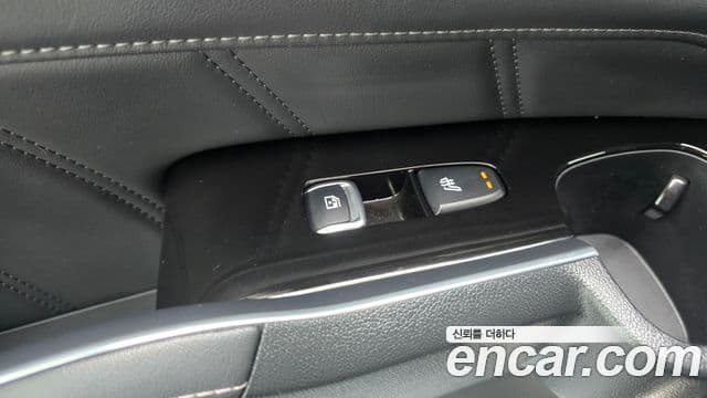 Kia Sorento 2022 — ფოტო 19/20