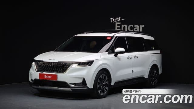 Kia Carnival 2022 — Фото 1/20