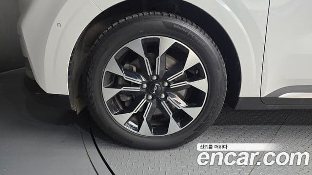Kia Carnival 2022 — Фото 5/20