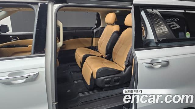 Kia Carnival 2022 — Фото 11/20