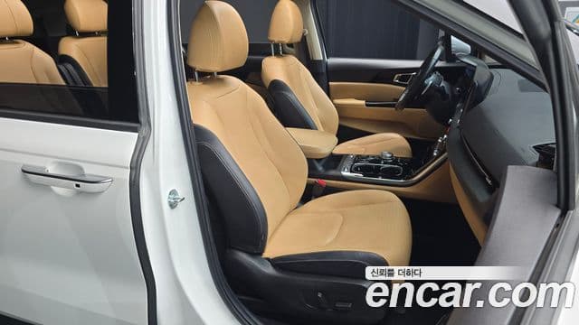 Kia Carnival 2022 — Фото 12/20