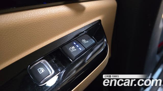 Kia Carnival 2022 — Фото 17/20