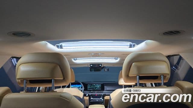 Kia Carnival 2022 — Фото 18/20