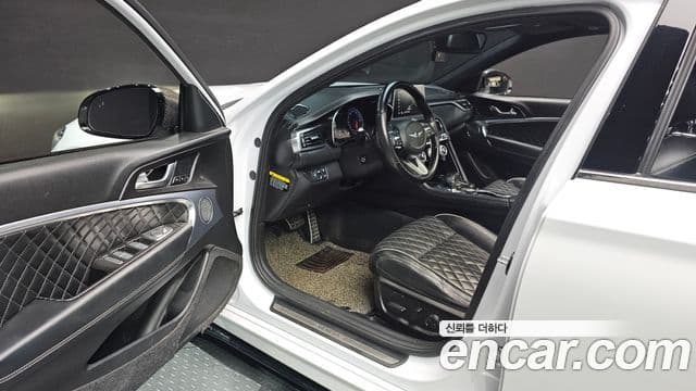 Genesis G70 2018 — ფოტო 8/20