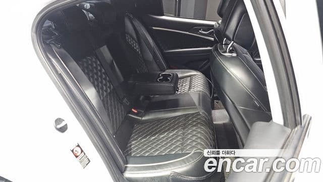 Genesis G70 2018 — ფოტო 11/20