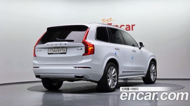Volvo XC90 2018 — Фото 2/20