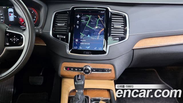 Volvo XC90 2018 — Фото 14/20
