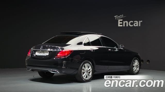 Mercedes-Benz C-Class 2020 — Фото 2/20