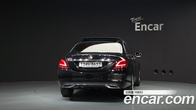 Mercedes-Benz C-Class 2020 — Фото 4/20