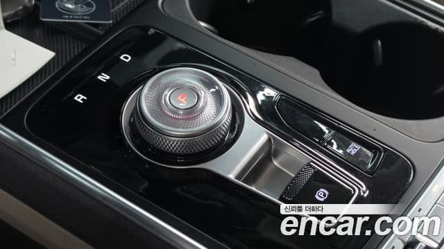 Kia Carnival 2025 — Şəkil 9/20