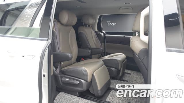 Kia Carnival 2025 — Şəkil 11/20