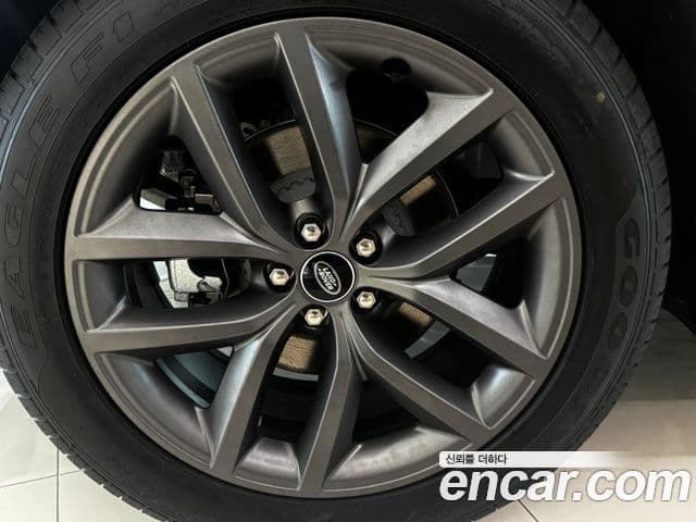 Land Rover Range Rover Velar 2026 — Şəkil 4/20