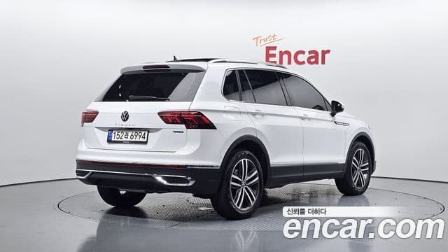 Volkswagen Tiguan 2022 — ფოტო 2/20