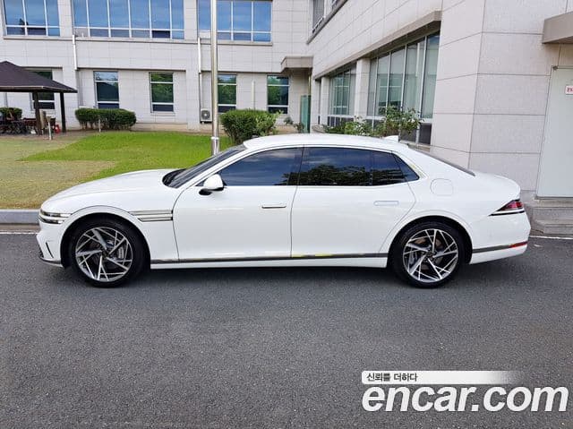 Genesis G90 2023 — Şəkil 19/20