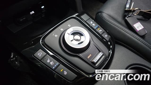 Kia Seltos 2025 — Şəkil 9/20
