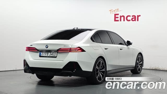 BMW 5 Series 2025 — Şəkil 2/20