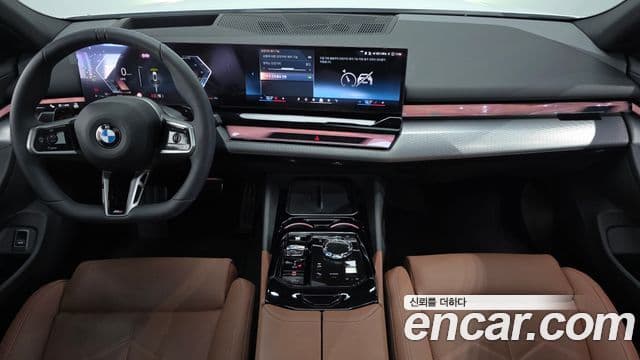 BMW 5 Series 2025 — Photo 28/35