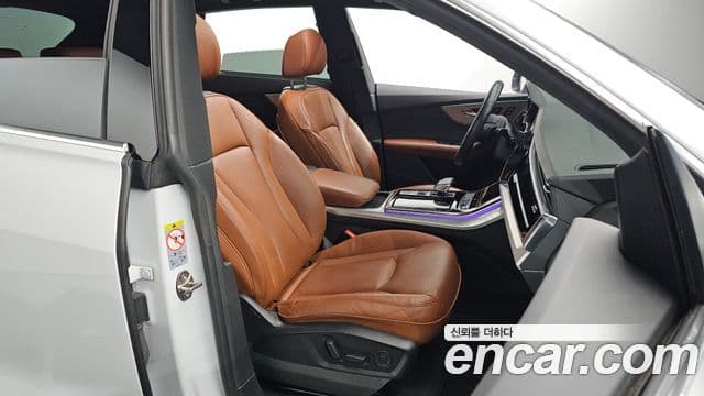 Audi Q7 2021 — ფოტო 12/20