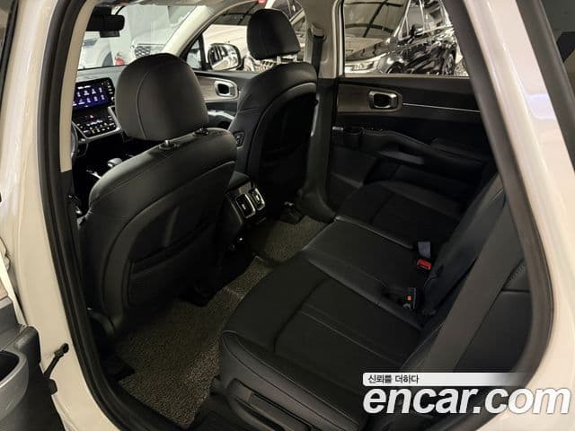 Kia Sorento 2021 — ფოტო 8/20