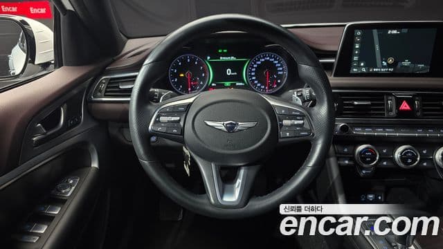 Genesis G70 2020 — ფოტო 13/20
