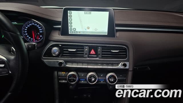 Genesis G70 2020 — ფოტო 14/20