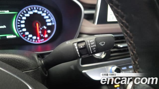 Genesis G70 2020 — ფოტო 16/20