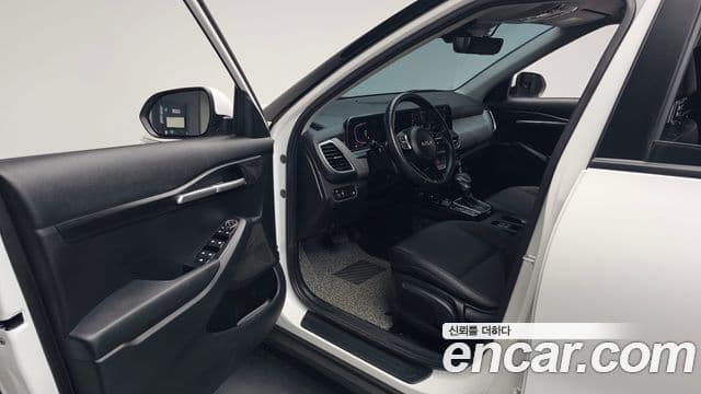 Kia Seltos 2025 — Şəkil 10/20