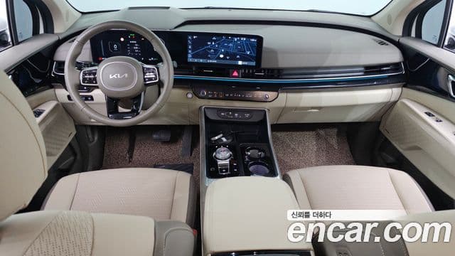 Kia Carnival 2024 — Şəkil 7/20