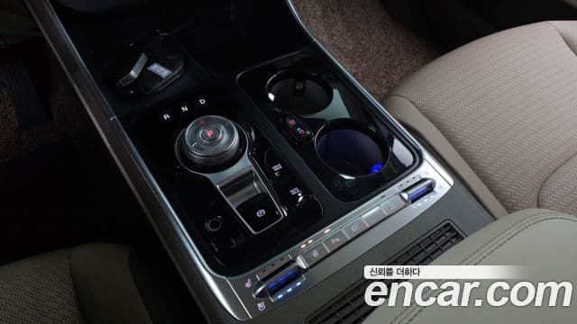 Kia Carnival 2024 — Şəkil 9/20