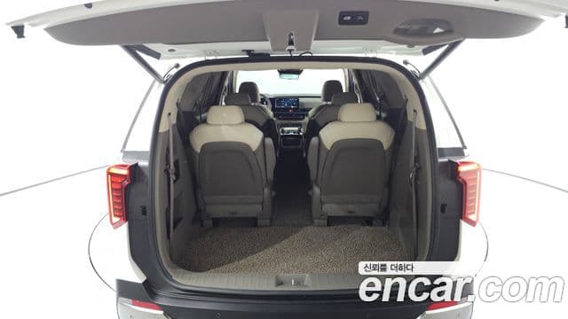Kia Carnival 2024 — Şəkil 15/20