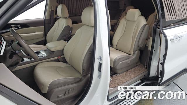 Kia Carnival 2024 — Şəkil 16/20