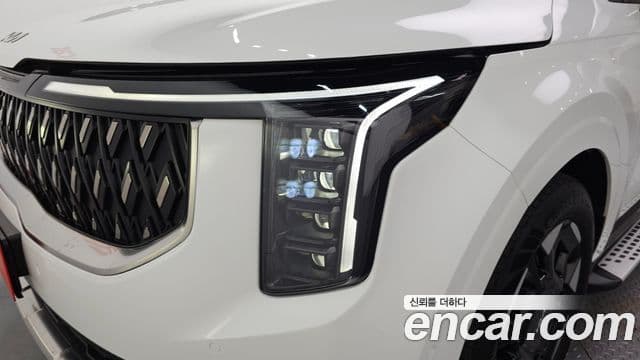 Kia Carnival 2024 — Photo 14/36