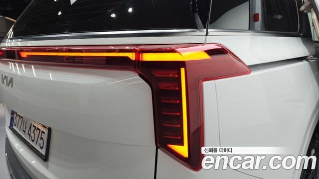 Kia Carnival 2024 — Photo 11/36