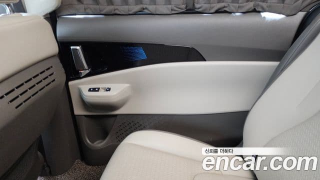 Kia Carnival 2024 — Photo 18/36