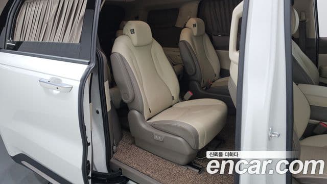 Kia Carnival 2024 — Photo 12/36