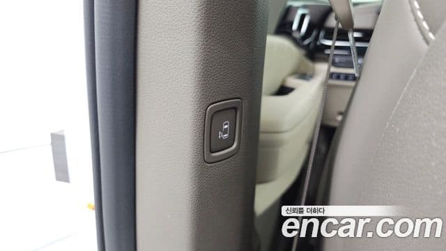 Kia Carnival 2024 — Photo 31/36