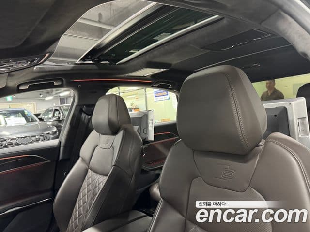 Audi S8 2021 — Şəkil 19/19