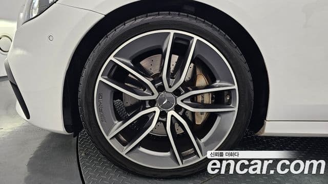 Mercedes-Benz E-Class 2021 — фото 5 из 20