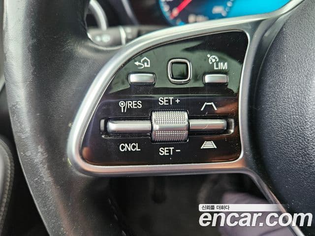 Mercedes-Benz GLC-Class 2021 — Şəkil 17/19