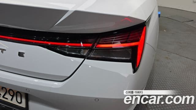 Hyundai The New Avante Hybrid 2022 — Şəkil 19/30