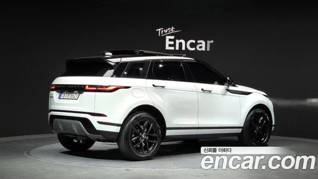 Land Rover Range Rover Evoque 2025 — Фото 2/20