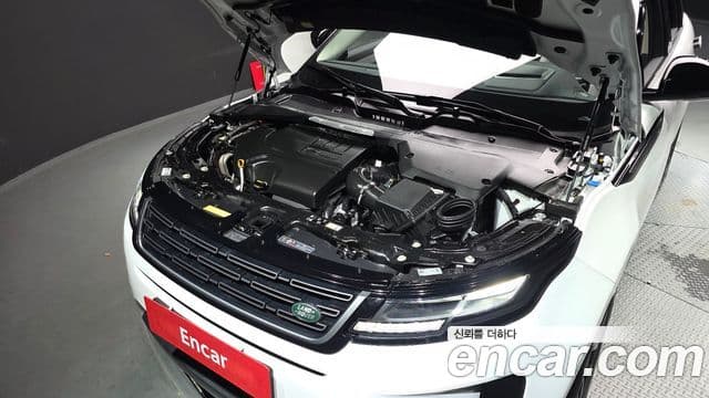 Land Rover Range Rover Evoque 2025 — Фото 6/20