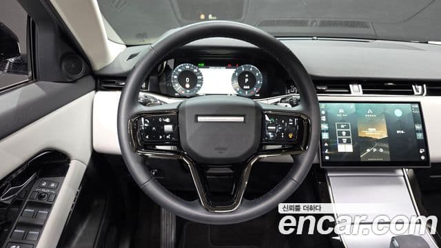 Land Rover Range Rover Evoque 2025 — Фото 12/20